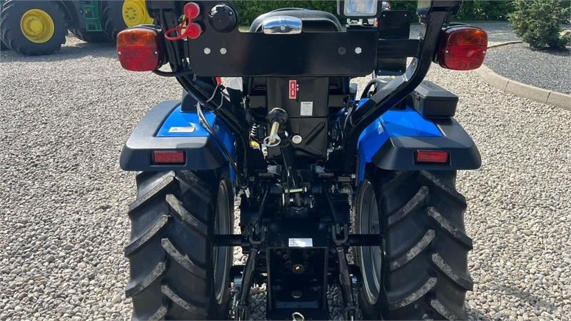 Solis S26 6+2 Gearmaskine med Servostyring og brede trak - Трактор за комунални дейности: снимка 4 Solis S26 6+2 Gearmaskine med Servostyring og brede trak - Трактор за комунални дейности: снимка 4