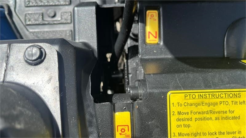 Solis S26 6+2 Gearmaskine med Servostyring og brede trak - Трактор: снимка 3 Solis S26 6+2 Gearmaskine med Servostyring og brede trak - Трактор: снимка 3