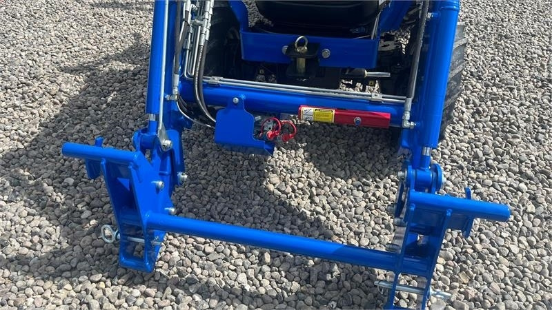 Solis S26 6+2 gearmaskine med Fuldhydraulisk frontlæsser - Трактор: снимка 4 Solis S26 6+2 gearmaskine med Fuldhydraulisk frontlæsser - Трактор: снимка 4