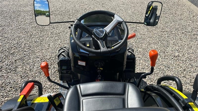 Solis S26 Limited Edition i sort 6+2 Gearmaskine med Ser - Трактор за комунални дейности: снимка 5 Solis S26 Limited Edition i sort 6+2 Gearmaskine med Ser - Трактор за комунални дейности: снимка 5