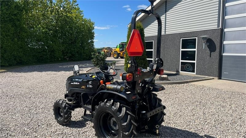 Solis S26 Limited Edition i sort 6+2 Gearmaskine med Ser - Трактор за комунални дейности: снимка 3 Solis S26 Limited Edition i sort 6+2 Gearmaskine med Ser - Трактор за комунални дейности: снимка 3