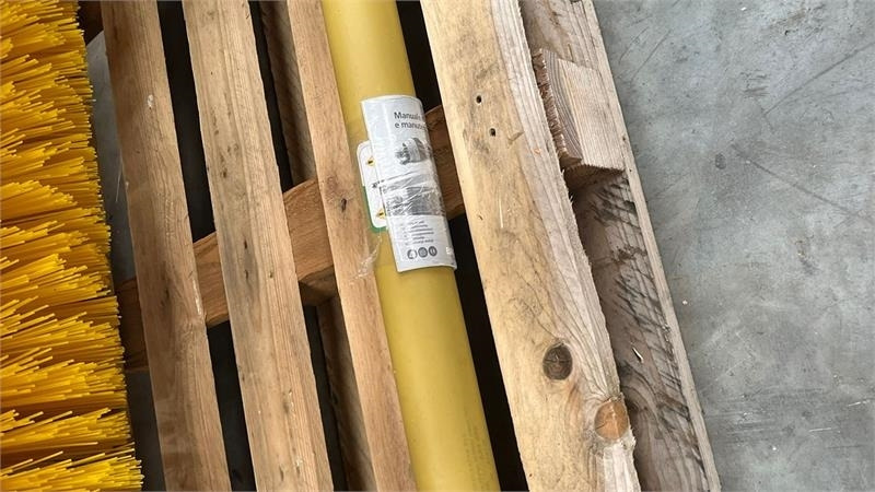 Thyregod TK 1600 PTO, med hydraulisk sving. - Четка: снимка 4 Thyregod TK 1600 PTO, med hydraulisk sving. - Четка: снимка 4