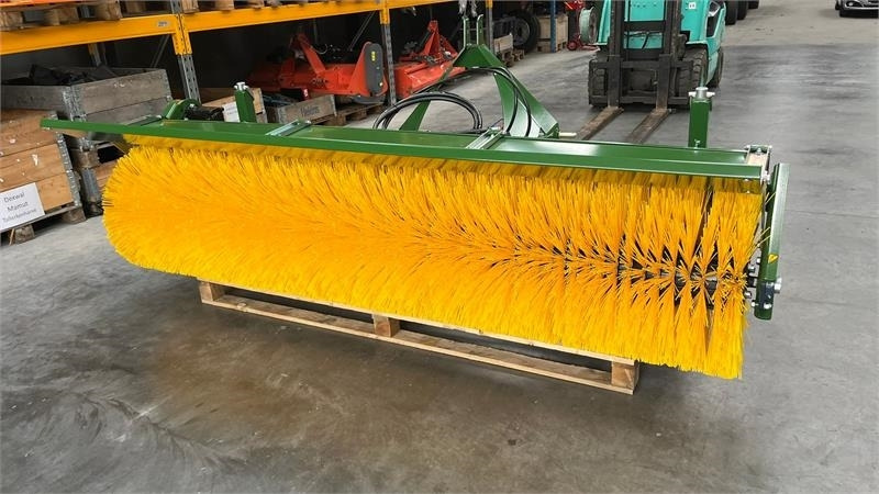 Thyregod TK 2800 med nylon børster og hydraulisk sving. bre - Четка: снимка 4 Thyregod TK 2800 med nylon børster og hydraulisk sving. bre - Четка: снимка 4