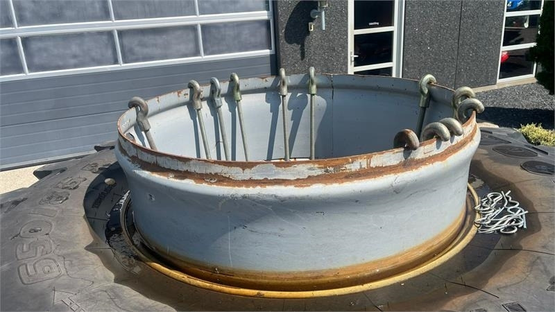 Trelleborg 650/85R38 TM 900 med ring og 12 låse - Гума за Селскостопанска техника: снимка 3 Trelleborg 650/85R38 TM 900 med ring og 12 låse - Гума за Селскостопанска техника: снимка 3