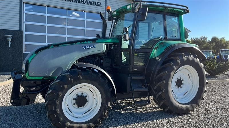Valtra T130 med 3.5ton frontlift - Трактор: снимка 2 Valtra T130 med 3.5ton frontlift - Трактор: снимка 2