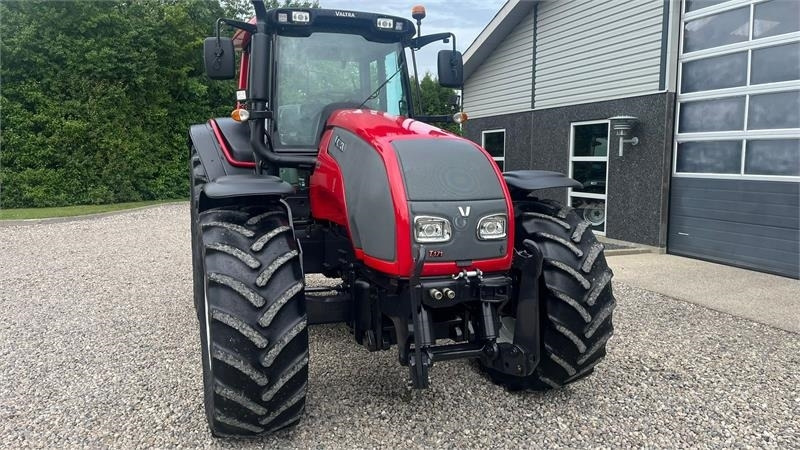 Трактор Valtra T171 Frontlift og fuld affjedring: снимка 21