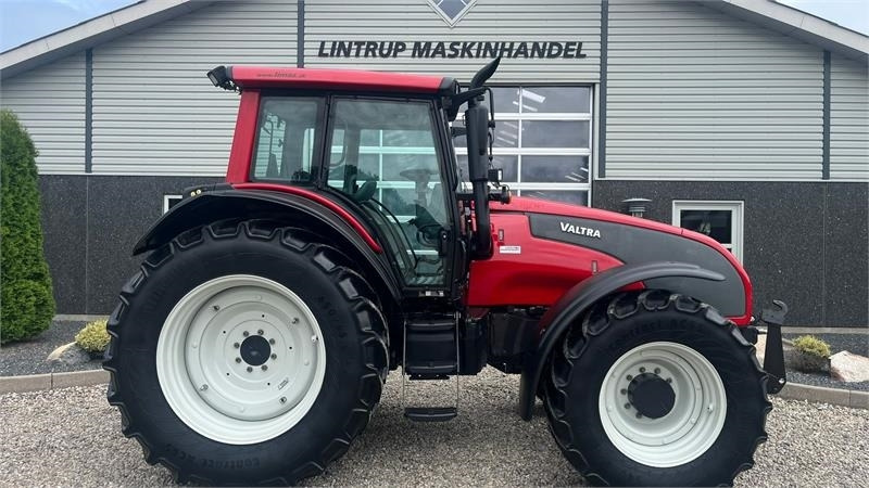 Трактор Valtra T171 Frontlift og fuld affjedring: снимка 11