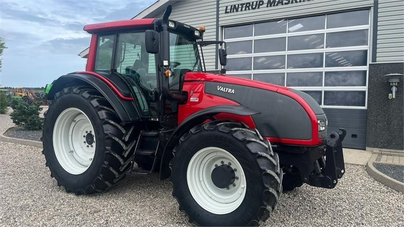 Трактор Valtra T171 Frontlift og fuld affjedring: снимка 19