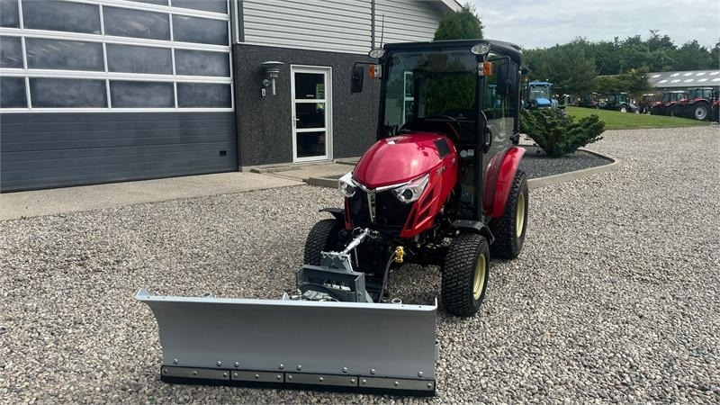 Трактор за комунални дейности Yanmar YT 235H 4WD Snow Edition med sneplov og spreder: снимка 12