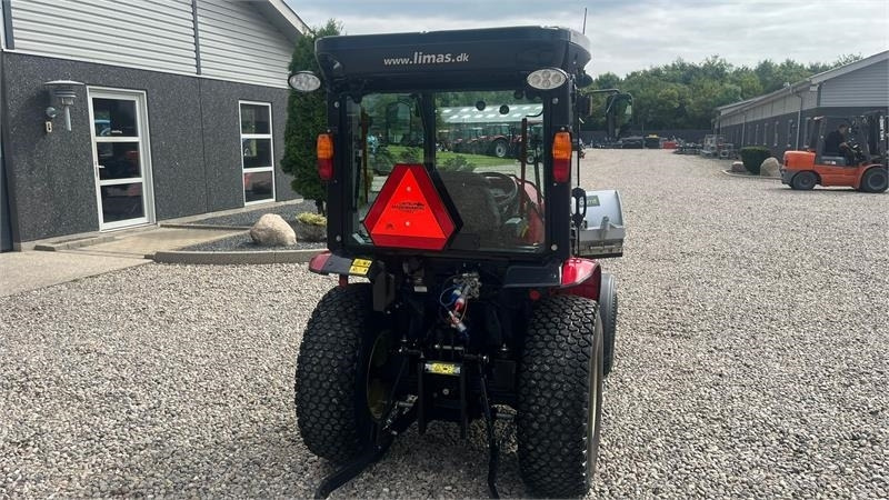 Трактор за комунални дейности Yanmar YT 235H 4WD Snow Edition med sneplov og spreder: снимка 17