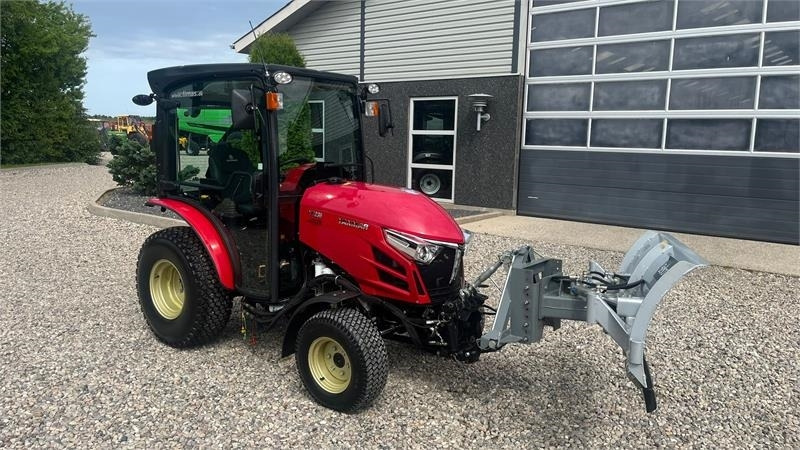 Трактор за комунални дейности Yanmar YT 235H 4WD Snow Edition med sneplov og spreder: снимка 18