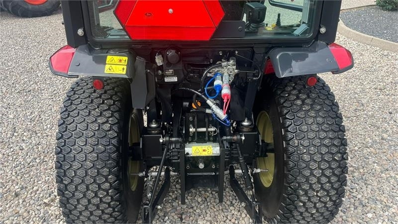 Yanmar YT 235H 4WD Snow Edition med sneplov og spreder - Трактор за комунални дейности: снимка 5 Yanmar YT 235H 4WD Snow Edition med sneplov og spreder - Трактор за комунални дейности: снимка 5