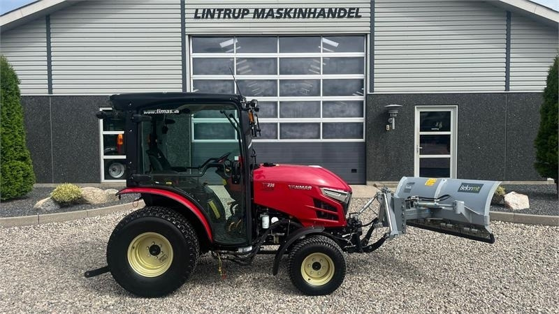 Трактор за комунални дейности Yanmar YT 235H 4WD Snow Edition med sneplov og spreder: снимка 11