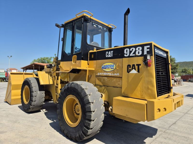 Caterpillar CAT 928F - Колесен товарач: снимка 2 Caterpillar CAT 928F - Колесен товарач: снимка 2