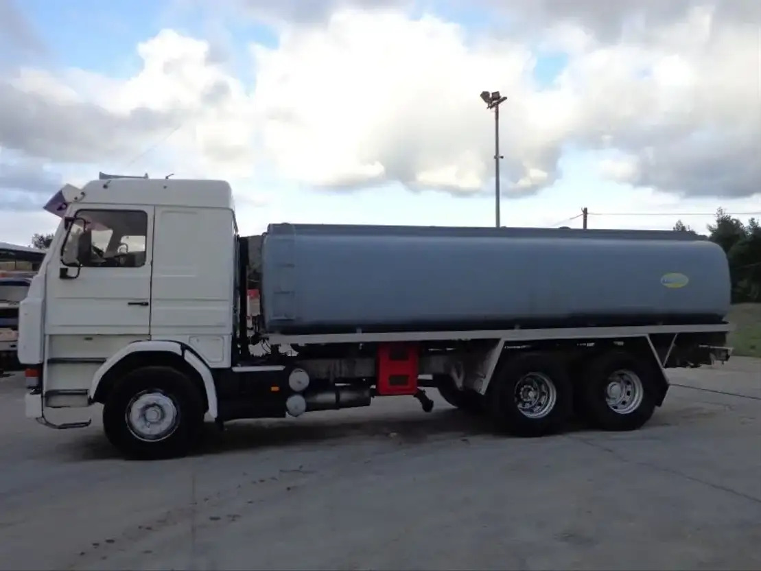 Scania R143-470 V8 Scania R143HL .470 6X2 Diesel/OIL Tank - Друга техника: снимка 3 Scania R143-470 V8 Scania R143HL .470 6X2 Diesel/OIL Tank - Друга техника: снимка 3