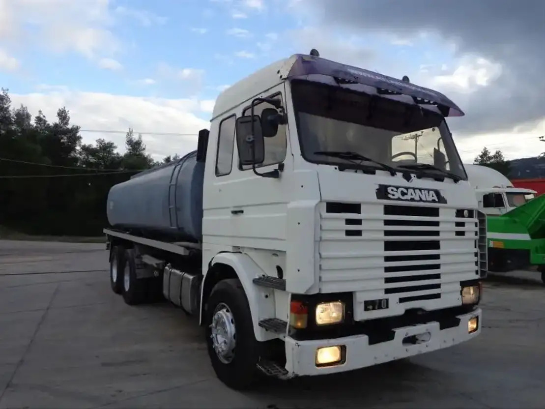 Scania R143-470 V8 Scania R143HL .470 6X2 Diesel/OIL Tank - Камион цистерна: снимка 1 Scania R143-470 V8 Scania R143HL .470 6X2 Diesel/OIL Tank - Камион цистерна: снимка 1