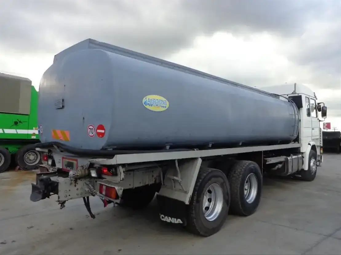 Scania R143-470 V8 Scania R143HL .470 6X2 Diesel/OIL Tank - Камион цистерна: снимка 5 Scania R143-470 V8 Scania R143HL .470 6X2 Diesel/OIL Tank - Камион цистерна: снимка 5
