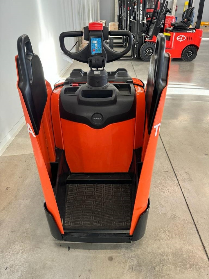 Toyota 10545 LPE200 - Палетна количка: снимка 3 Toyota 10545 LPE200 - Палетна количка: снимка 3