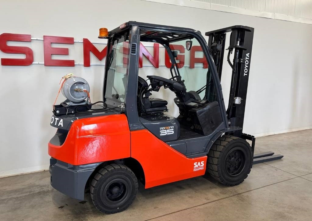 Toyota 10852 02-8FGJF35 - Газокар: снимка 3 Toyota 10852 02-8FGJF35 - Газокар: снимка 3