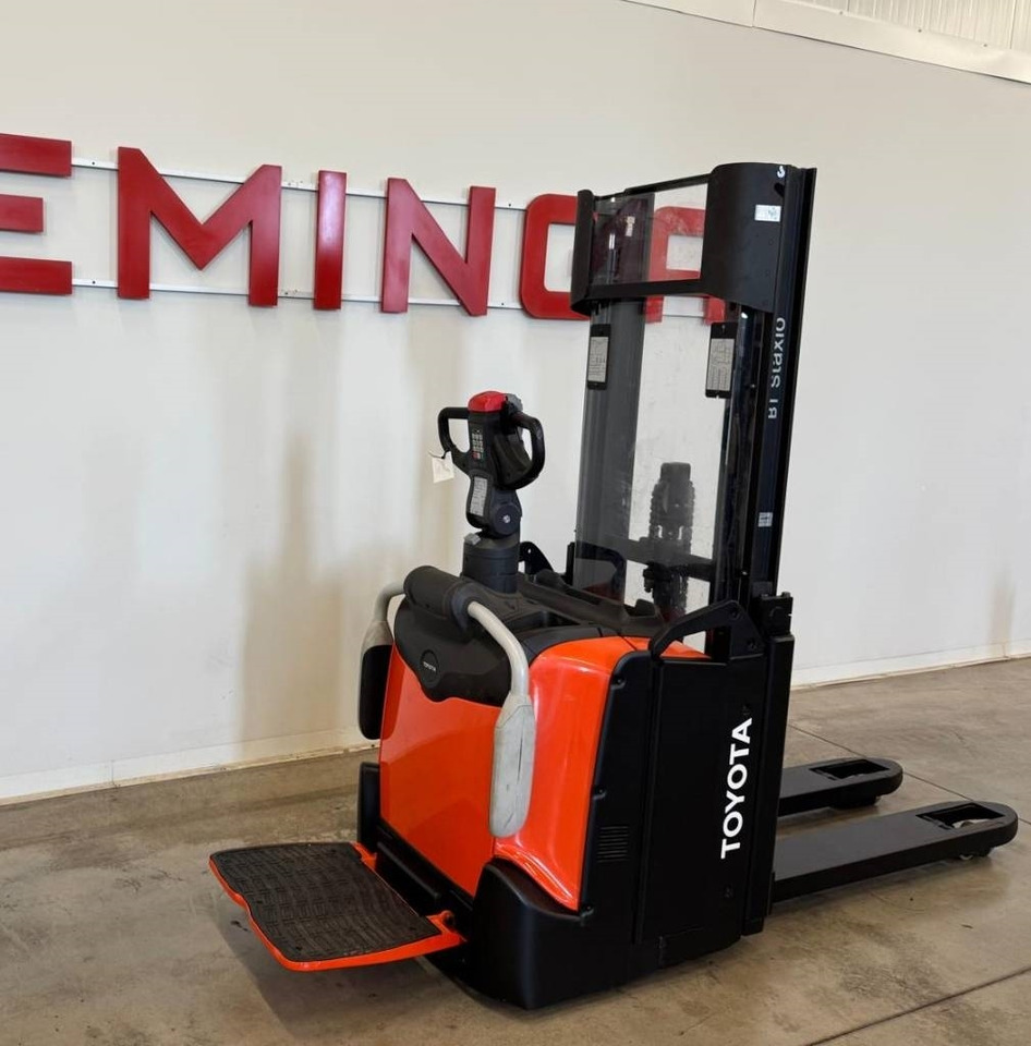 Toyota 10918 SPE120L - Стакер: снимка 5 Toyota 10918 SPE120L - Стакер: снимка 5