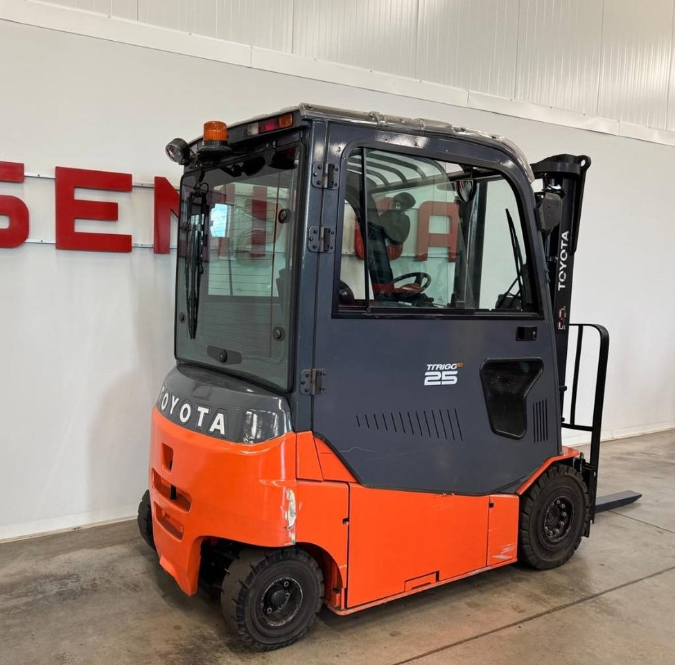 Toyota 10939 - 8FBMT25 - Електрокар: снимка 3 Toyota 10939 - 8FBMT25 - Електрокар: снимка 3