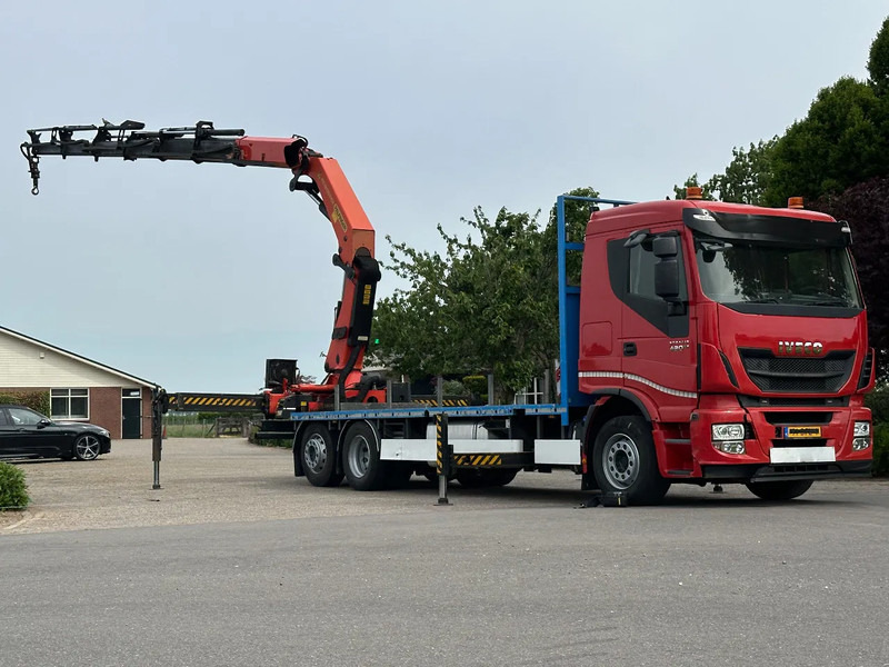 Iveco Stralis 420 !KRAAN/CRANE/GRUE/ Palfinger 42TM!! RADIO REMOTE!! EURO 6!!NL truck! - Камион с кран: снимка 1 Iveco Stralis 420 !KRAAN/CRANE/GRUE/ Palfinger 42TM!! RADIO REMOTE!! EURO 6!!NL truck! - Камион с кран: снимка 1