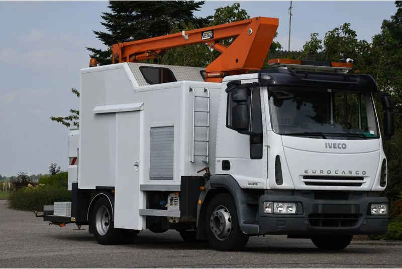 Iveco EuroCargo 120 E18!! ARBEITSBUHNE/SKYWORKER/HOOGWERKER!!EURO5!! CUSTERS!! - Камион: снимка 2 Iveco EuroCargo 120 E18!! ARBEITSBUHNE/SKYWORKER/HOOGWERKER!!EURO5!! CUSTERS!! - Камион: снимка 2
