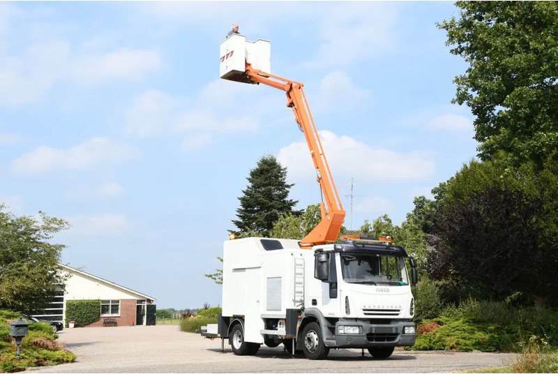 Iveco EuroCargo 120 E18!! ARBEITSBUHNE/SKYWORKER/HOOGWERKER!!EURO5!! CUSTERS!! - Камион: снимка 1 Iveco EuroCargo 120 E18!! ARBEITSBUHNE/SKYWORKER/HOOGWERKER!!EURO5!! CUSTERS!! - Камион: снимка 1