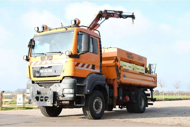 MAN TGS 18.320 4x4!! KRAN/!!!WINTERDIENST/DREISEITENKIPPER!!KOMMUNAL/KLIMA!! - Самосвал камион, Камион с кран: снимка 3 MAN TGS 18.320 4x4!! KRAN/!!!WINTERDIENST/DREISEITENKIPPER!!KOMMUNAL/KLIMA!! - Самосвал камион, Камион с кран: снимка 3