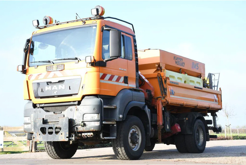 MAN TGS 18.320 4x4!! KRAN/!!!WINTERDIENST/DREISEITENKIPPER!!KOMMUNAL/KLIMA!! - Самосвал камион, Камион с кран: снимка 4 MAN TGS 18.320 4x4!! KRAN/!!!WINTERDIENST/DREISEITENKIPPER!!KOMMUNAL/KLIMA!! - Самосвал камион, Камион с кран: снимка 4