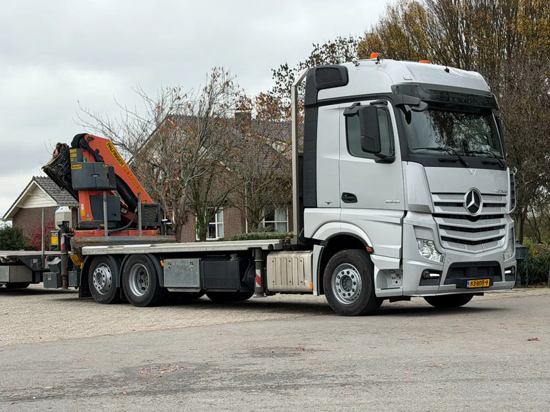 Mercedes-Benz Actros 2640 PALFINGER 34TM CRANE/GRUE!!RADIO REMOTE!!EURO6!! - Камион с кран: снимка 2 Mercedes-Benz Actros 2640 PALFINGER 34TM CRANE/GRUE!!RADIO REMOTE!!EURO6!! - Камион с кран: снимка 2