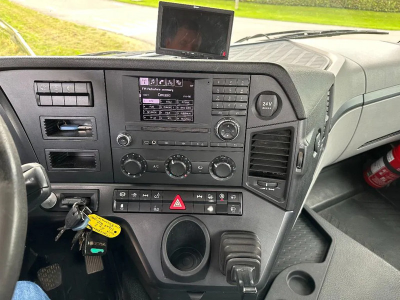 Лизинг на Mercedes-Benz Antos 2545!!EUR6 HAAK/ABROLLKIPPER!!KNICKARM!! Mercedes-Benz Antos 2545!!EUR6 HAAK/ABROLLKIPPER!!KNICKARM!!: снимка 14