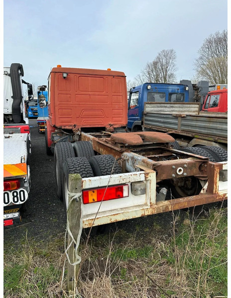 Scania T143-450 V8 HAUBER/NEUS/TORPEDO - Влекач: снимка 4 Scania T143-450 V8 HAUBER/NEUS/TORPEDO - Влекач: снимка 4