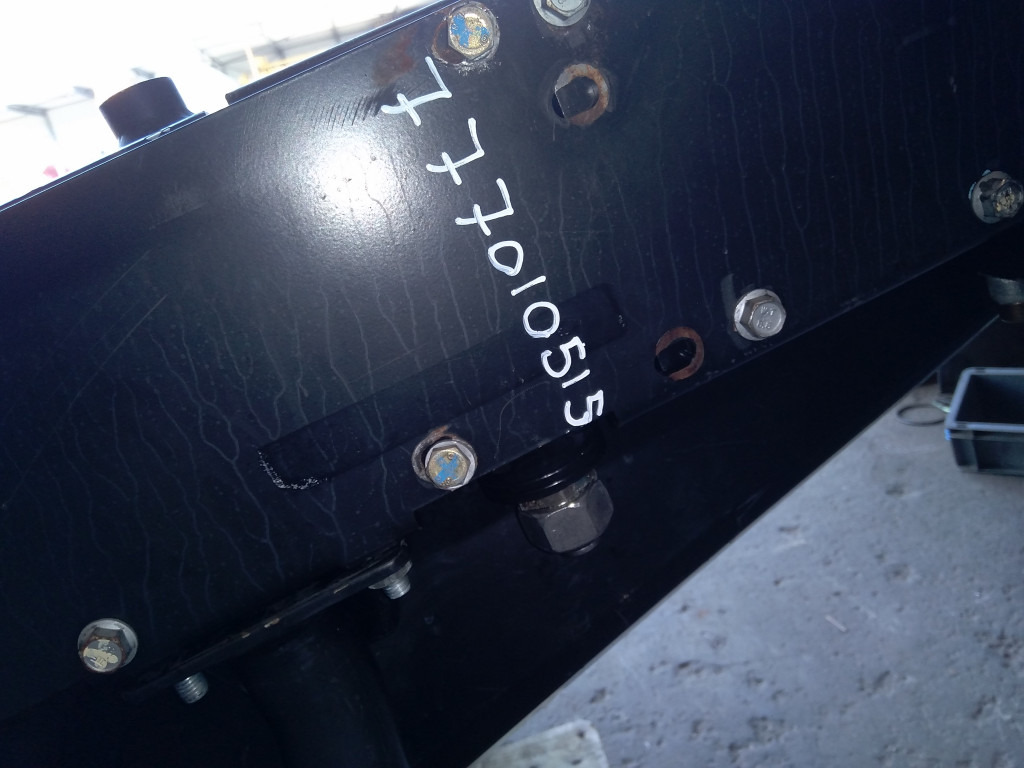 Bomag BM1000-35 - - Маслен охладител за Строителна техника: снимка 3 Bomag BM1000-35 - - Маслен охладител за Строителна техника: снимка 3