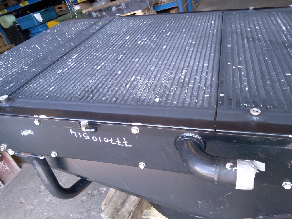 Bomag BM1000-35 - - Маслен охладител за Строителна техника: снимка 2 Bomag BM1000-35 - - Маслен охладител за Строителна техника: снимка 2