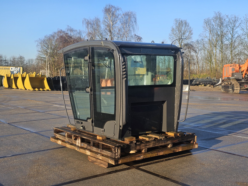 Case 48003933 - Кабина за Строителна техника: снимка 5 Case 48003933 - Кабина за Строителна техника: снимка 5