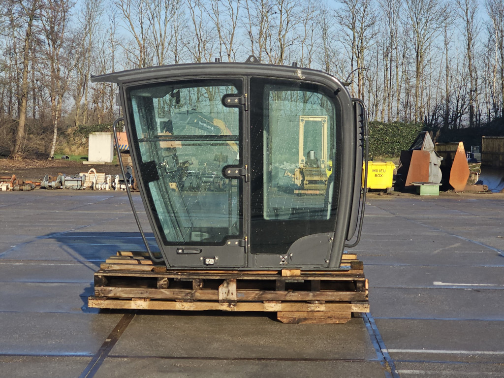 Case 48003933 - Кабина за Строителна техника: снимка 1 Case 48003933 - Кабина за Строителна техника: снимка 1