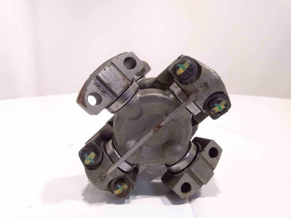 Caterpillar 1082106 - Полуоска за Строителна техника: снимка 2 Caterpillar 1082106 - Полуоска за Строителна техника: снимка 2
