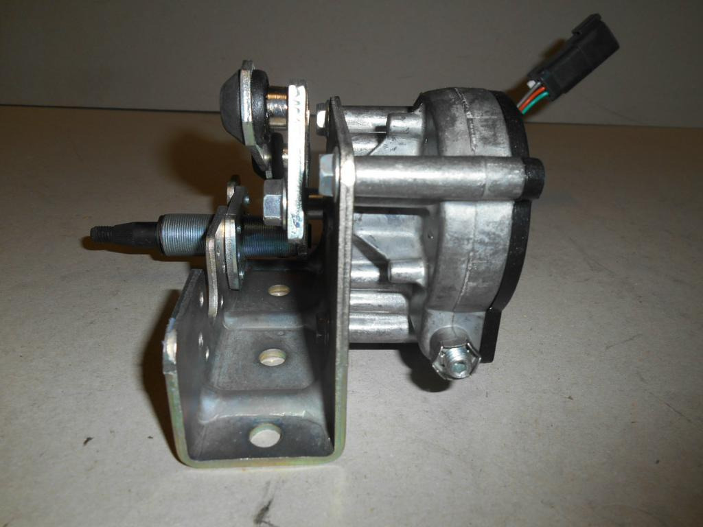 Caterpillar 1477970 - - Чистачка за Строителна техника: снимка 3 Caterpillar 1477970 - - Чистачка за Строителна техника: снимка 3
