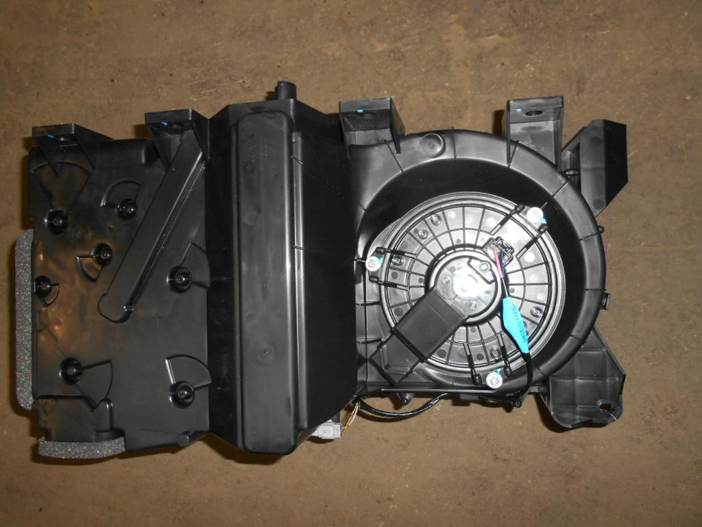 Caterpillar 2299081 - Част от климатичната система за Строителна техника: снимка 2 Caterpillar 2299081 - Част от климатичната система за Строителна техника: снимка 2