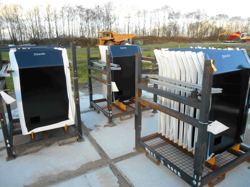 Caterpillar 3040051 - - Врата и части за Строителна техника: снимка 1 Caterpillar 3040051 - - Врата и части за Строителна техника: снимка 1