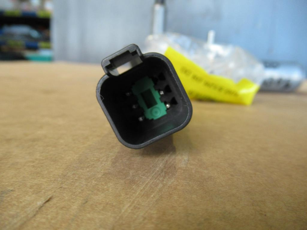 Caterpillar 3305013 - Чистачка за Строителна техника: снимка 4 Caterpillar 3305013 - Чистачка за Строителна техника: снимка 4