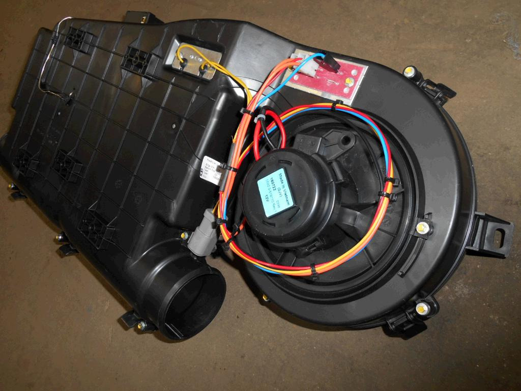 Caterpillar 3622490 - 4698419 - Част от климатичната система за Строителна техника: снимка 3 Caterpillar 3622490 - 4698419 - Част от климатичната система за Строителна техника: снимка 3