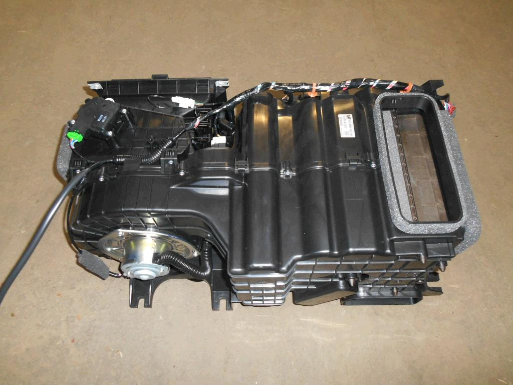 Caterpillar 3639493 - 3168972 - Част от климатичната система за Строителна техника: снимка 2 Caterpillar 3639493 - 3168972 - Част от климатичната система за Строителна техника: снимка 2