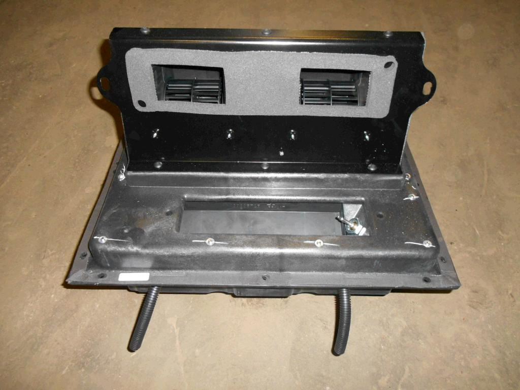 Caterpillar 4377412 - Част от климатичната система за Строителна техника: снимка 1 Caterpillar 4377412 - Част от климатичната система за Строителна техника: снимка 1