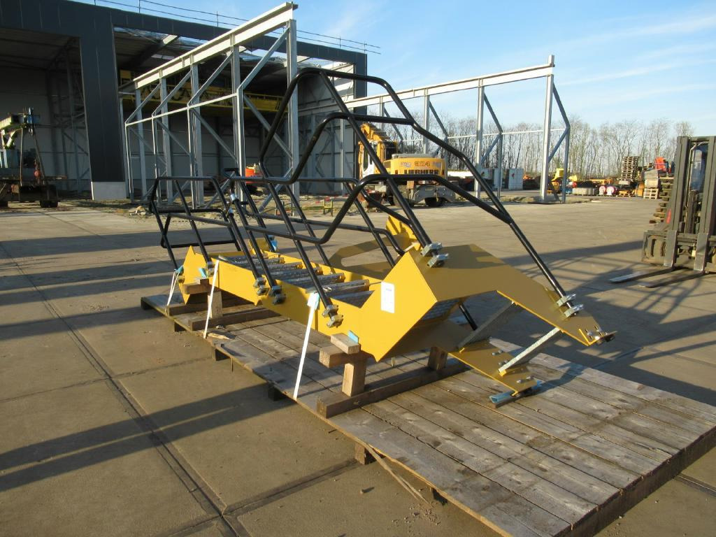 Caterpillar 4778550 - 3767608 - Врата и части за Строителна техника: снимка 2 Caterpillar 4778550 - 3767608 - Врата и части за Строителна техника: снимка 2