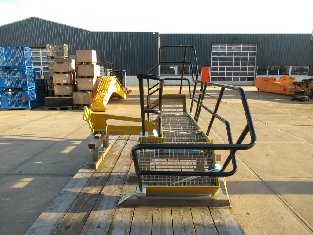 Caterpillar 4778550 - 3767608 - Врата и части за Строителна техника: снимка 4 Caterpillar 4778550 - 3767608 - Врата и части за Строителна техника: снимка 4