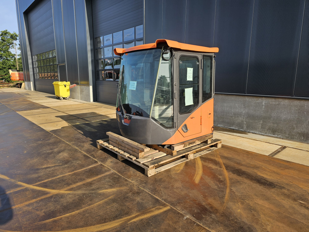 Doosan 220101-00229T - 220101-00229U - Кабина за Строителна техника: снимка 1 Doosan 220101-00229T - 220101-00229U - Кабина за Строителна техника: снимка 1