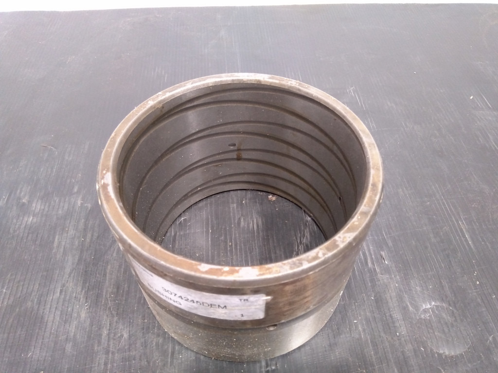 Hitachi 3074542 - - Бутало/ Пръстени/ Втулки за Строителна техника: снимка 2 Hitachi 3074542 - - Бутало/ Пръстени/ Втулки за Строителна техника: снимка 2