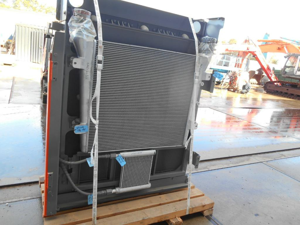 Hitachi 4682424 - Радиатор за Строителна техника: снимка 2 Hitachi 4682424 - Радиатор за Строителна техника: снимка 2
